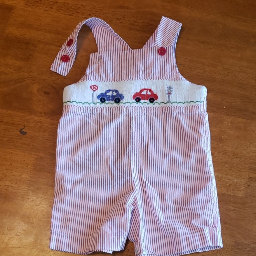Boys, sz 18mo, smocked giraffe, shortall